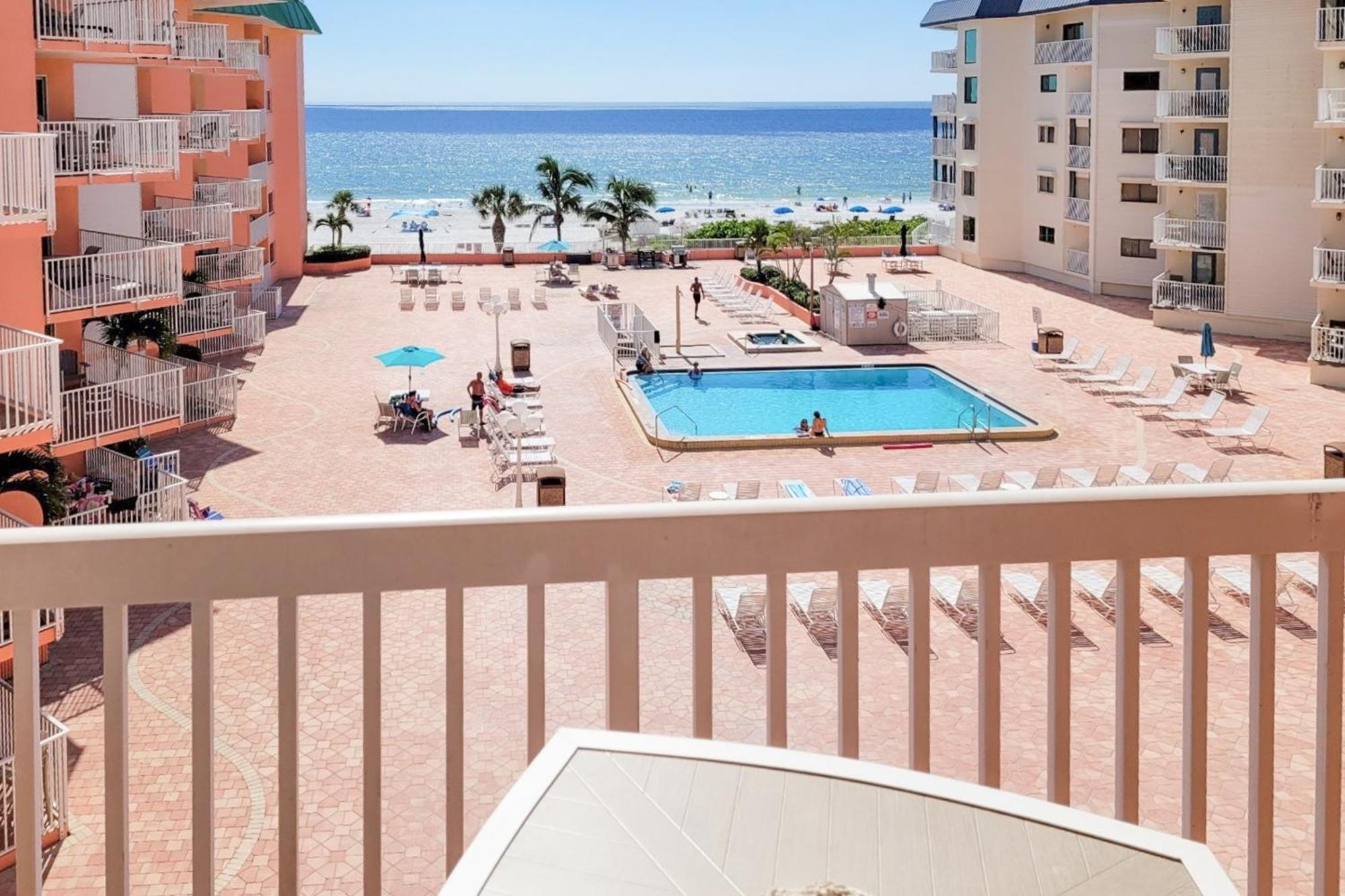 Beach Cottage 2402 Clearwater Beach Dış mekan fotoğraf